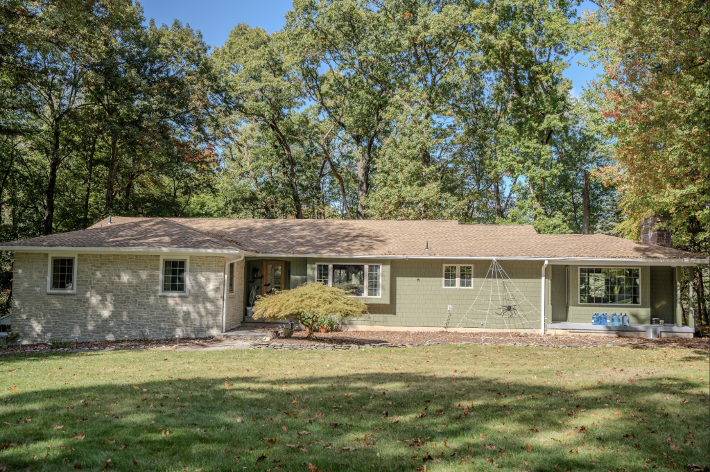 Siding Roofing Contractor Best siding company near me